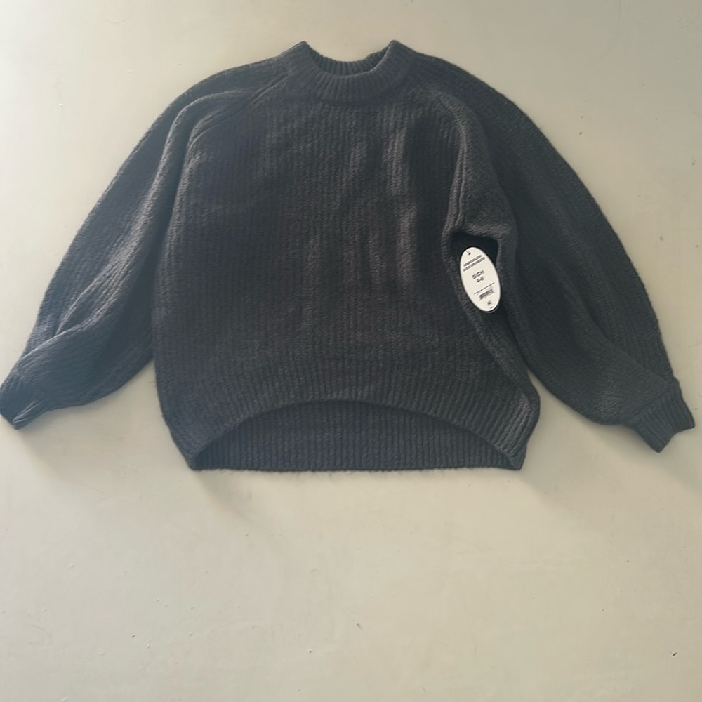 Scoop sweater sz Small